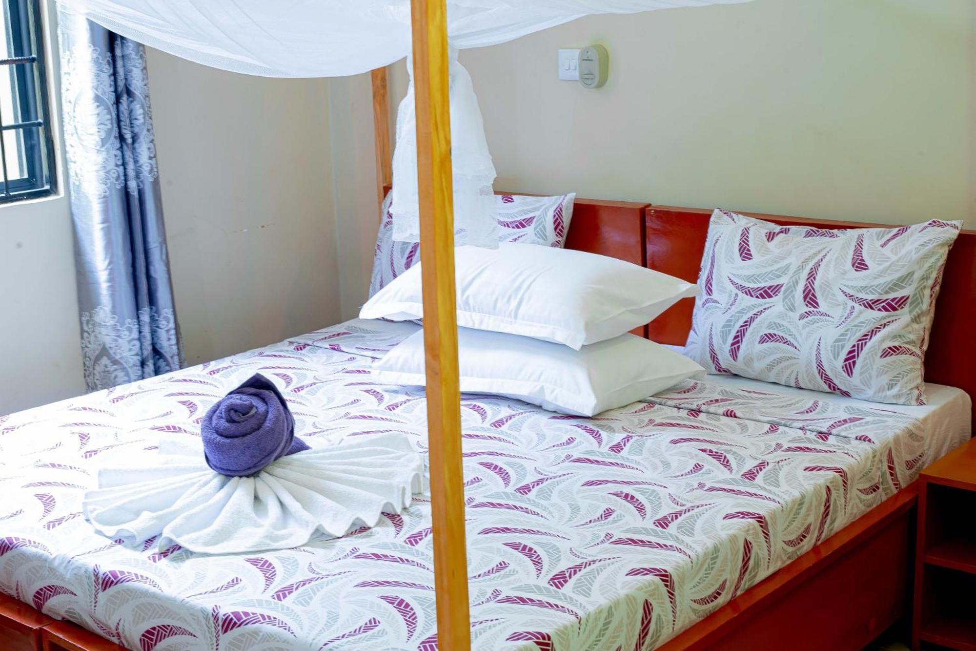 L&J Modern Backpackers Bnb Dár Al-Szalám Kültér fotó