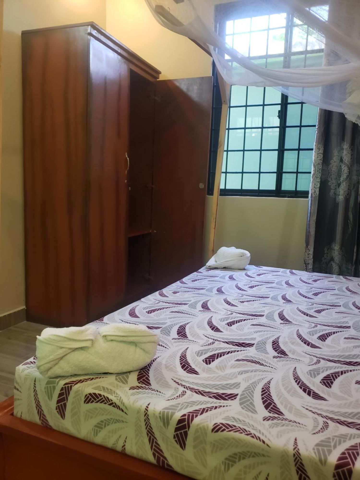 L&J Modern Backpackers Bnb Dár Al-Szalám Kültér fotó