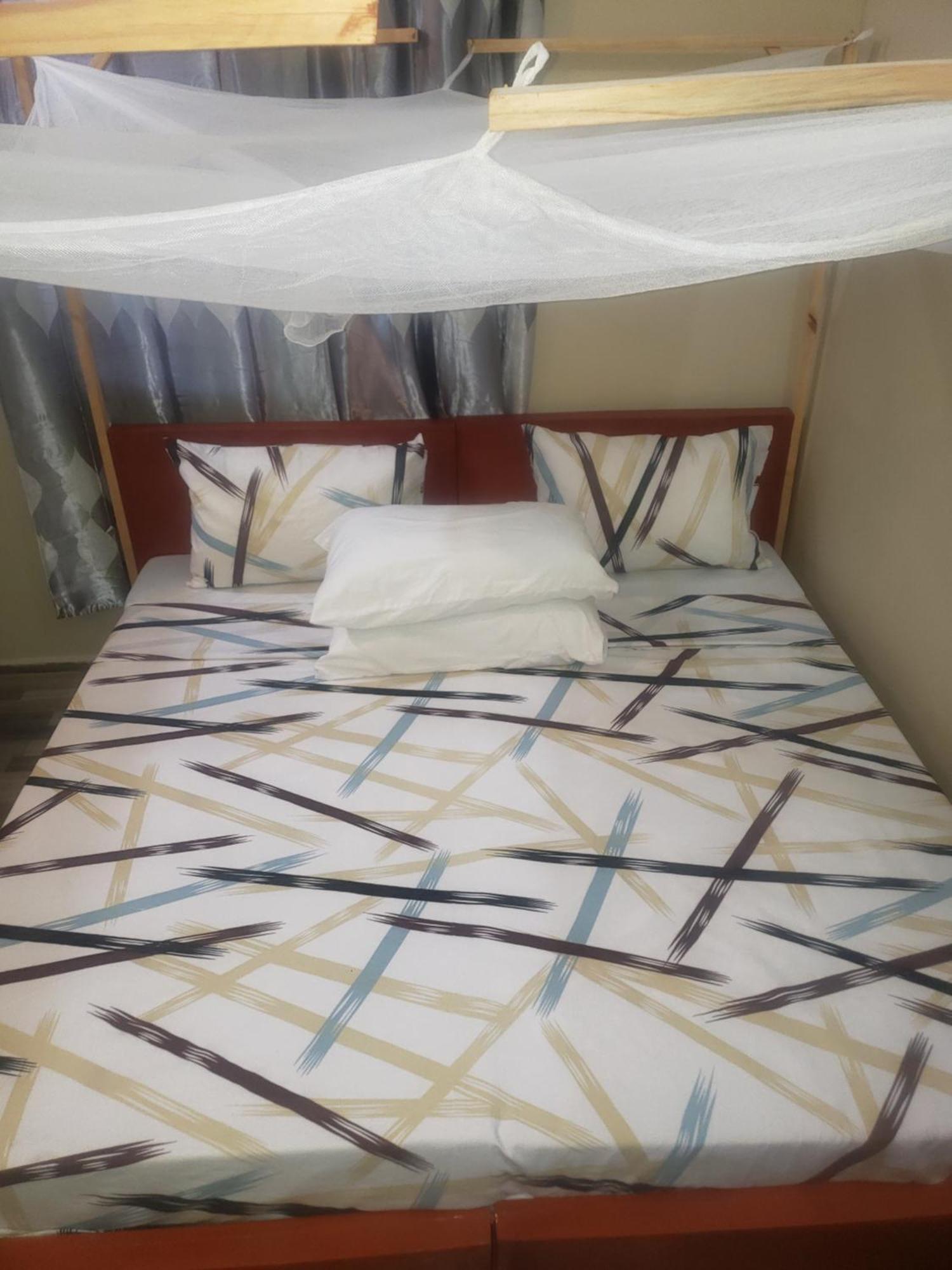 L&J Modern Backpackers Bnb Dár Al-Szalám Kültér fotó