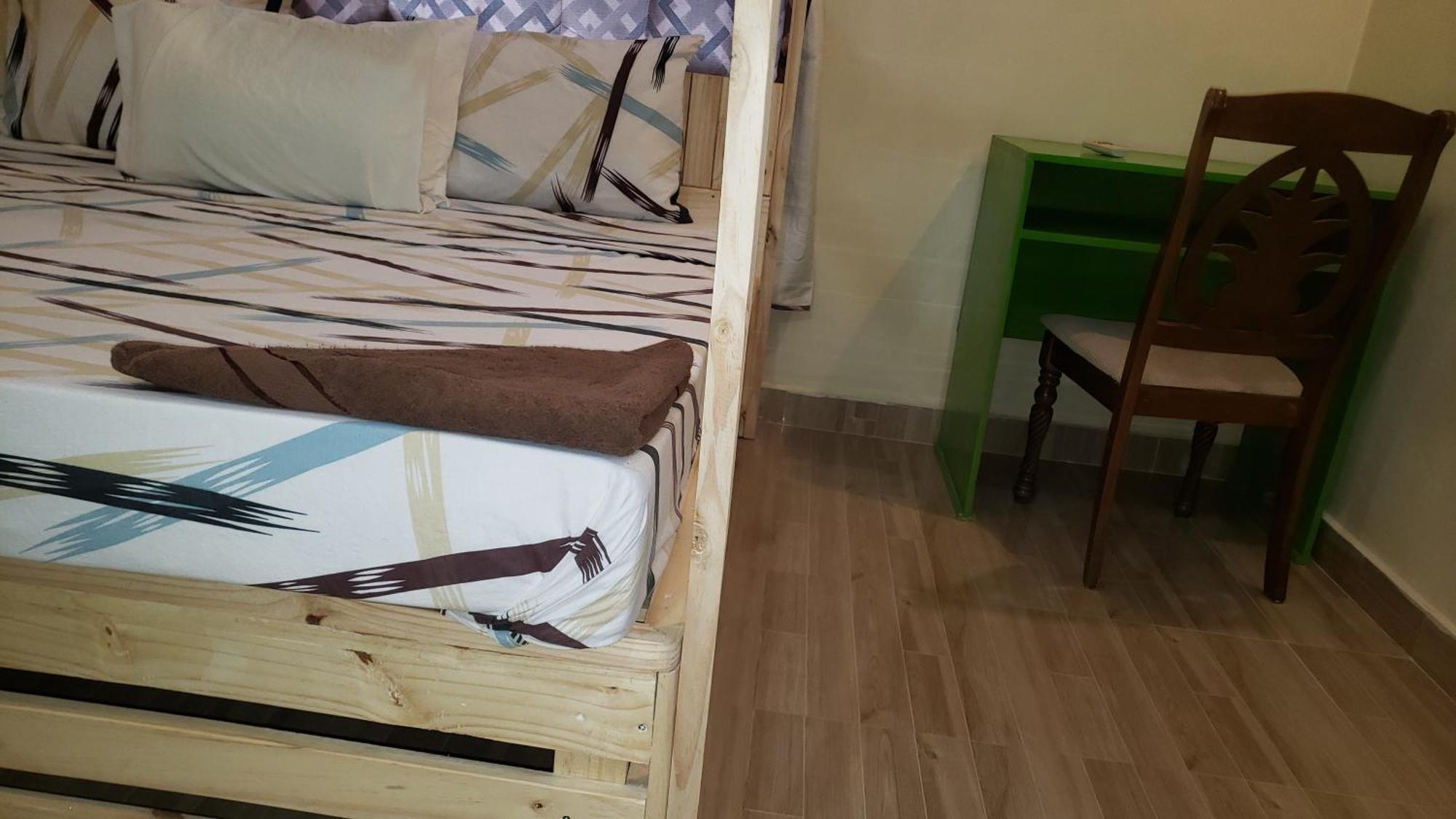 L&J Modern Backpackers Bnb Dár Al-Szalám Kültér fotó